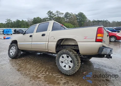 2006 GMC Sierra 1500 z USA, uszkodzony, nr VIN 2GTEK13T861247680